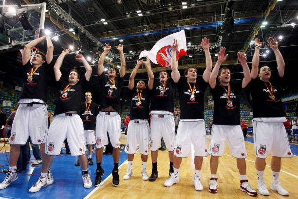 攻防两端皆 攻防两端皆