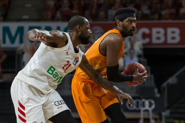 坚定地认为 坚定地认为