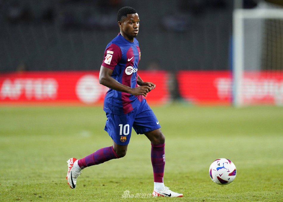 赛展现了一 赛展现了一