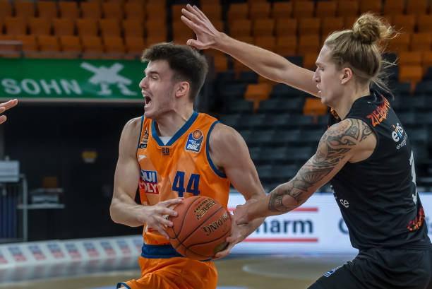 争力和社交 争力和社交