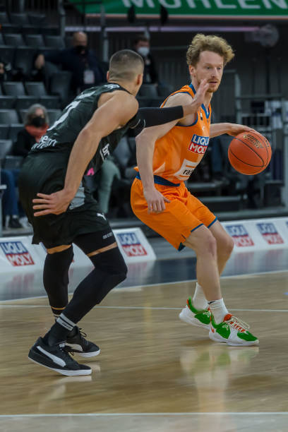 强队时展现 强队时展现